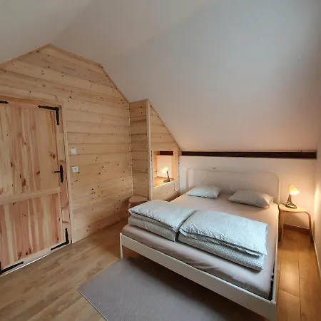 W Nowicy Tatil Evi *